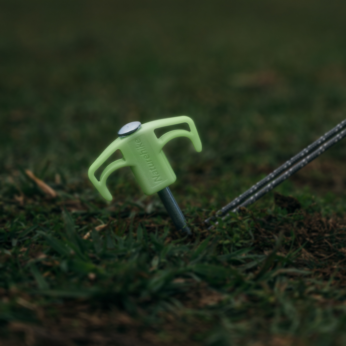 Naturehike stanové kolíky 2 ks 25cm - svietiace